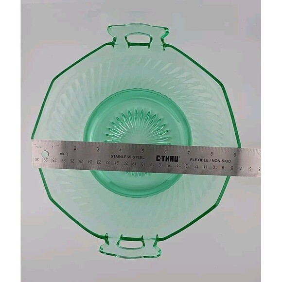 Uranium Glass - Vintage Imperial Green Twisted Optic 10" Handled Serving Bowl - Picture 7 of 16